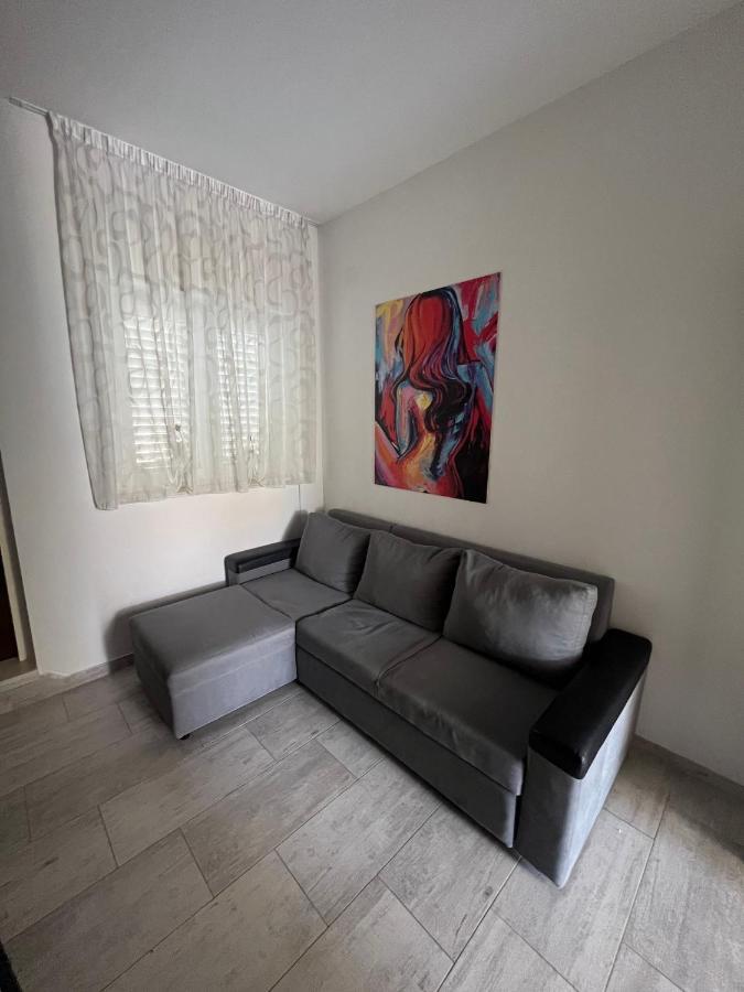 3m With Free Parking Apartment