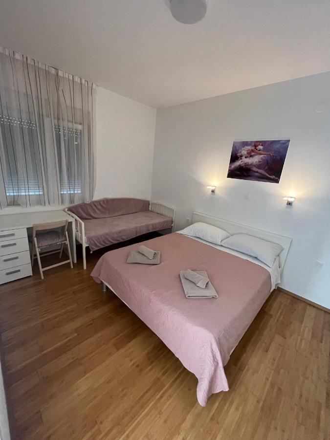 3m With Free Parking Apartment